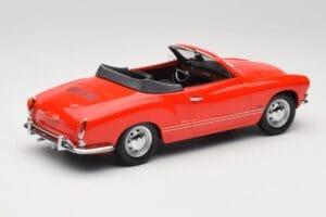 Volkswagen Karmann Ghia Cabriolet Vermelho Minichamps 1:18 155054030 Metal - imagem 2 de 6