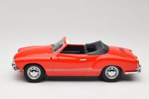 Volkswagen Karmann Ghia Cabriolet Vermelho Minichamps 1:18 155054030 Metal - imagem 3 de 6