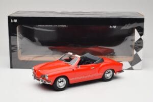 Volkswagen Karmann Ghia Cabriolet Vermelho Minichamps 1:18 155054030 Metal - imagem 6 de 6