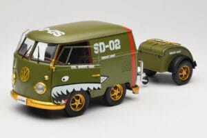 Volkswagen Kool Kombi Army Fighter Green Solido 1:18 S1810901 Metal - imagem 2 de 8