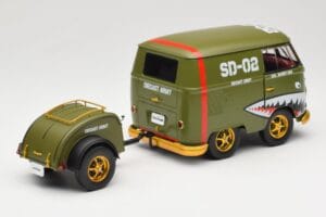 Volkswagen Kool Kombi Army Fighter Green Solido 1:18 S1810901 Metal - imagem 3 de 8