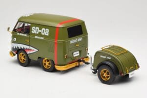 Volkswagen Kool Kombi Army Fighter Green Solido 1:18 S1810901 Metal - imagem 7 de 8