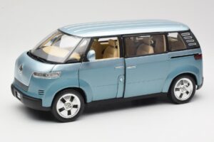 Volkswagen Microbus Concept Verde Claro Revell 1:18 08444 Metal