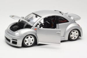 Volkswagen New Beetle RSi Prata Bburago 1:18 3306 Metal - imagem 2 de 8