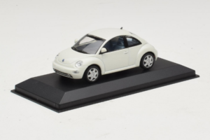 Volkswagen New Beetle Branco Minichamps 1:43 430058005 Metal - imagem 2 de 4