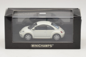 Volkswagen New Beetle Branco Minichamps 1:43 430058005 Metal - imagem 4 de 4