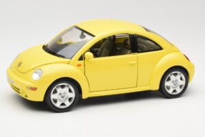 Volkswagen New Beetle Amarelo Bburago 1:18 BEETLE001 Metal