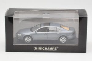 Volkswagen Phaeton 3D Cinzento Minichamps 1:43 3D0099300GPR7Q Metal - imagem 4 de 4