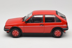 Volkswagen Polo II Coupe Fox MCG 1:18 MCG18523 Metal - imagem 3 de 6