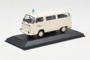 Volkswagen T2 Ambulance DRK Minichamps 1:43 400053090 Metal - imagem 2 de 4