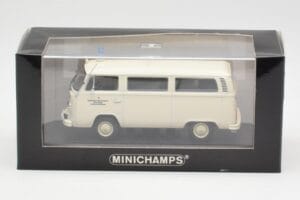 Volkswagen T2 Ambulance DRK Minichamps 1:43 400053090 Metal - imagem 4 de 4