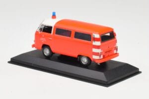 Volkswagen T2 Bus Bombeiros Frankfurt Para-choques Vermelhos Minichamps 1:43 400053091-V1 Metal - imagem 3 de 4