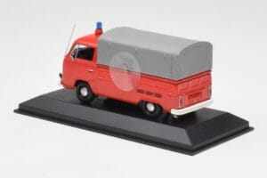 Volkswagen T2 Flatbed Bombeiros Dortmund Minichamps 1:43 400053290 Metal - imagem 3 de 4