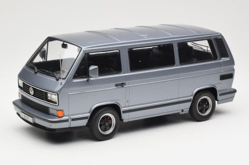 Volkswagen T3 Porsche B32 Minibus Azul KK-Scale 1:18 KKDC180221 Metal