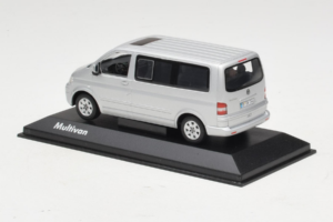 Volkswagen T5 Bus Prata Minichamps 1:43 T5003 Metal - imagem 3 de 4
