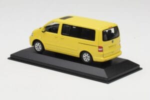 Volkswagen T5 Bus Amarelo Minichamps 1:43 842902111 Metal - imagem 3 de 4