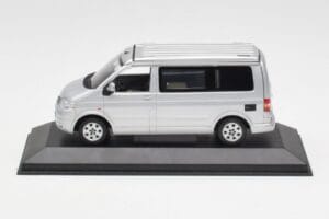 Volkswagen T5 California Prateado Minichamps 1:43 7H8099300GPA7W Metal