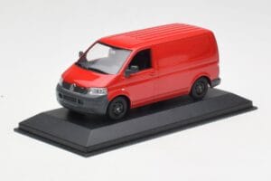 Volkswagen T5 Furgão de Entrega Vermelho & Rodas Pretas Minichamps 1:43 400052260-B Metal - imagem 2 de 4