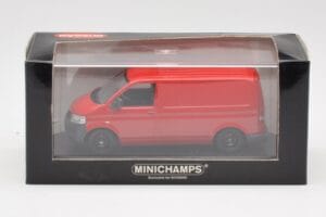 Volkswagen T5 Furgão de Entrega Vermelho & Rodas Pretas Minichamps 1:43 400052260-B Metal - imagem 4 de 4