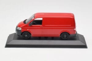 Volkswagen T5 Furgão de Entrega Vermelho & Rodas Pretas Minichamps 1:43 400052260-B Metal