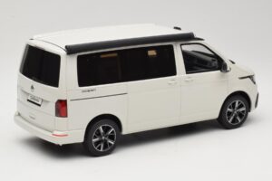 Volkswagen T6.1 California Ocean Candy White Otto 1:18 OT488 Resina - imagem 2 de 6