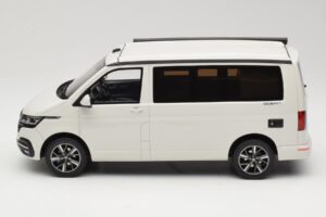 Volkswagen T6.1 California Ocean Candy White Otto 1:18 OT488 Resina - imagem 3 de 6