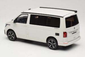 Volkswagen T6.1 California Ocean Candy White Otto 1:18 OT488 Resina - imagem 5 de 6