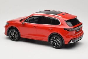 Volkswagen Tiguan eTSI R-Line Persimmon Red Metallic Otto 1:18 OT489 Resina - imagem 5 de 6