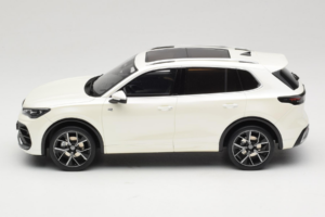 Volkswagen Tiguan R-Line Oryx White Pearl Otto 1:18 OT1219 Resina - imagem 3 de 6