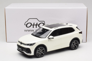 Volkswagen Tiguan R-Line Oryx White Pearl Otto 1:18 OT1219 Resina - imagem 6 de 6