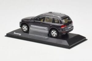Volkswagen Touareg Cinzento Minichamps 1:43 TOUAREG001 Metal - imagem 3 de 4