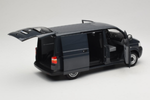 Volkswagen Transporter T5 Cinzento Norev 1:18 188616 Metal - imagem 2 de 8