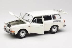 Volkswagen Type 3 1600 L Variant Polícia Minichamps 1:18 100051091 Metal - imagem 2 de 8