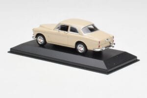 Volvo 121 Amazon Bege Minichamps 1:43 940171002 Metal - imagem 3 de 4