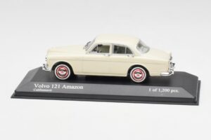 Volvo 121 Amazon Branco Minichamps 1:43 430171040 Metal