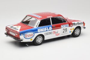 Volvo 142 #29 M. Alen / I. Kivimaki Rally 1000 Lakes 1973 MCG 1:18 MCG18528R Metal - imagem 2 de 6