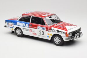Volvo 142 #29 M. Alen / I. Kivimaki Rally 1000 Lakes 1973 MCG 1:18 MCG18528R Metal - imagem 4 de 6