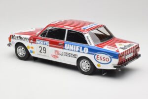 Volvo 142 #29 M. Alen / I. Kivimaki Rally 1000 Lakes 1973 MCG 1:18 MCG18528R Metal - imagem 5 de 6