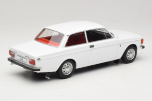 Volvo 142 Branco MCG 1:18 MCG18445 Metal - imagem 2 de 6