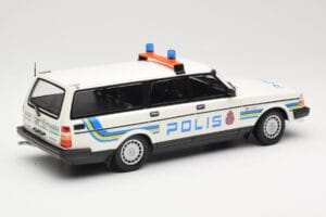 Volvo 240 GL Break Polis Sweden Minichamps 1:18 155171480 Metal - imagem 2 de 6