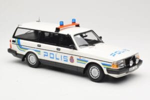 Volvo 240 GL Break Polis Sweden Minichamps 1:18 155171480 Metal - imagem 4 de 6