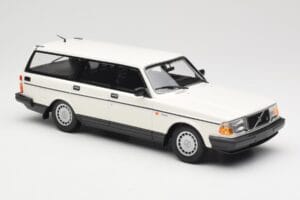Volvo 240 GL Break Branco Minichamps 1:18 155171412 Metal - imagem 4 de 6