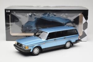 Volvo 240 GL Estate Blue Metallic Minichamps 1:18 155171414 Metal - imagem 6 de 6