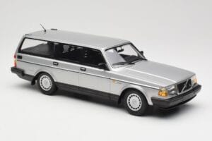 Volvo 240 GL Estate Prata Minichamps 1:18 155171416 Metal - imagem 4 de 6