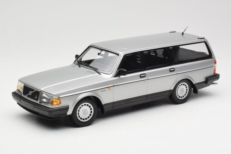 Volvo 240 GL Estate Prata Minichamps 1:18 155171416 Metal