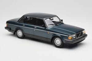 Volvo 240 GL Petrol Metallic Minichamps 1:18 155171407 Metal - imagem 4 de 6
