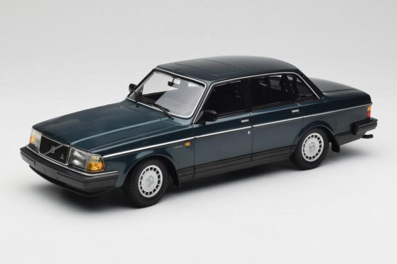 Volvo 240 GL Petrol Metallic Minichamps 1:18 155171407 Metal
