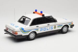 Volvo 240 GL Polis Sweden Minichamps 1:18 155171490 Metal - imagem 2 de 6