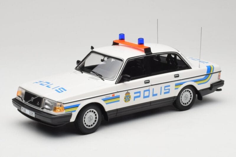 Volvo 240 GL Polis Sweden Minichamps 1:18 155171490 Metal