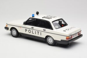 Volvo 240 GL Politi Denmark Minichamps 1:18 155171495 Metal - imagem 5 de 6